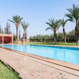 *** Villa avec terrain de 1/2 hectare***