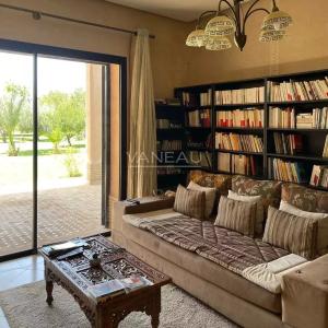 *** Villa avec terrain de 1/2 hectare***