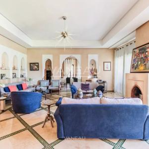 *** Villa avec terrain de 1/2 hectare***