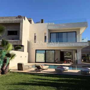 Villa neuve sur domaine golfique