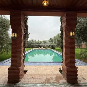 ****Villa rÃ©novÃ©e au cÅ“ur de la Palmeraie***