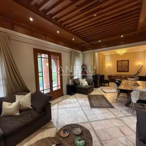 ****Villa rÃ©novÃ©e au cÅ“ur de la Palmeraie***