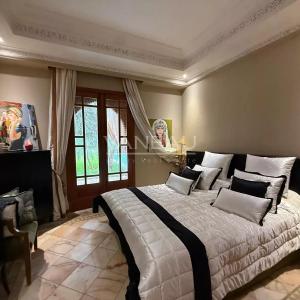 ****Villa rÃ©novÃ©e au cÅ“ur de la Palmeraie***