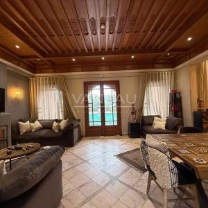 ****Villa rÃ©novÃ©e au cÅ“ur de la Palmeraie***