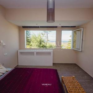 ***Maisons face à la lagune avec piscine***