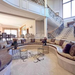 Villa de 1 042 m²  à vendre - Californie Casa