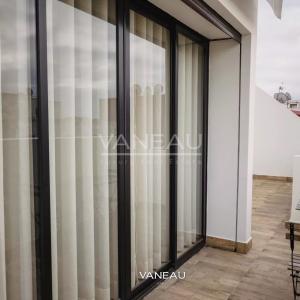 Appartement Meublé 100 m² – Dernier Étage – Maarif Extension
