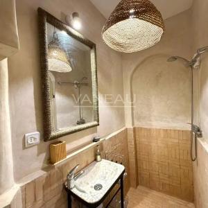 Riad atypique de 4 chambres à la Kasbah