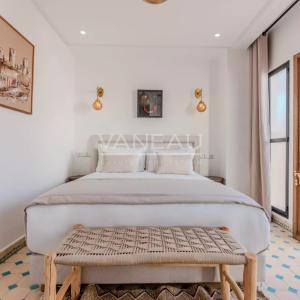 Riad 4 chambres  bassin vue Koutoubia Palais Bahia