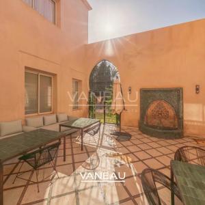 Sompteuse villa nichée au coeur de la Palmeraie