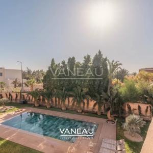 Sompteuse villa nichée au coeur de la Palmeraie
