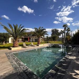 Villa contemporaine à vendre Route de Fes