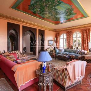 MAGNIFIQUE MAISON DE MAÎTRE À VENDRE AUX CHARMES DE LORIENT À TANGER