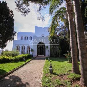MAGNIFIQUE MAISON DE MAÎTRE À VENDRE AUX CHARMES DE LORIENT À TANGER