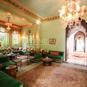 MAGNIFIQUE MAISON DE MAÎTRE À VENDRE AUX CHARMES DE LORIENT À TANGER