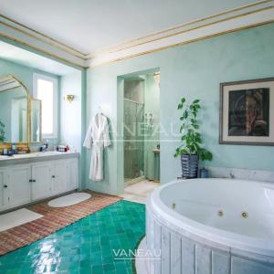 MAGNIFIQUE MAISON DE MAÎTRE À VENDRE AUX CHARMES DE LORIENT À TANGER
