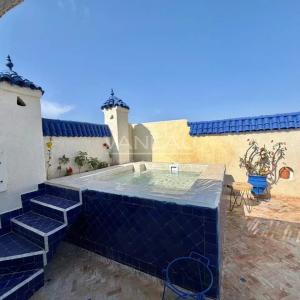 Riad atypique de 4 chambres à la Kasbah