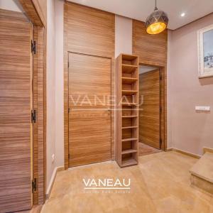 Commerce et appartement  avec piscine  Dar El Bacha