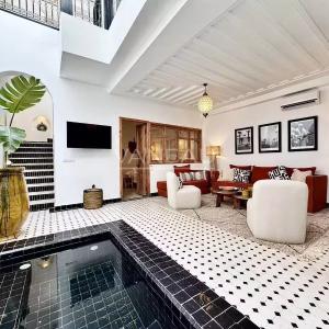 Magnifique riad de 4 chambres à Sidi Mimoun  vue Koutoubia
