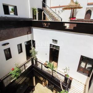 MARRAKECH MAISON D'HÔTES DE 7 CHAMBRES PISCINE SUR LA TERRASSE À VENDR