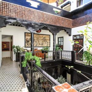 MARRAKECH MAISON D'HÔTES DE 7 CHAMBRES PISCINE SUR LA TERRASSE À VENDR