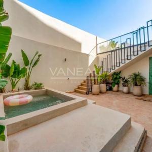 Villa contemporaine avec piscine et vue sur l’Atlas