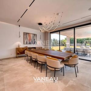 Villa contemporaine avec piscine et vue sur l’Atlas