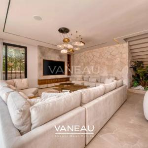 Villa contemporaine avec piscine et vue sur l’Atlas