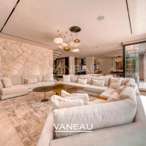 Villa contemporaine avec piscine et vue sur l’Atlas