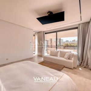 Villa contemporaine avec piscine et vue sur l’Atlas