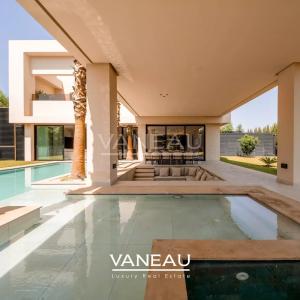 Villa contemporaine avec piscine et vue sur l’Atlas