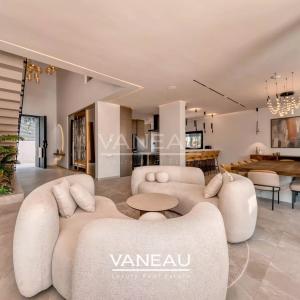 Villa contemporaine avec piscine et vue sur l’Atlas