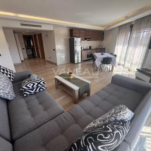 Appartement neuf deux chambres en location Hivernage