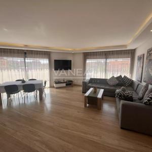 Appartement neuf deux chambres en location Hivernage