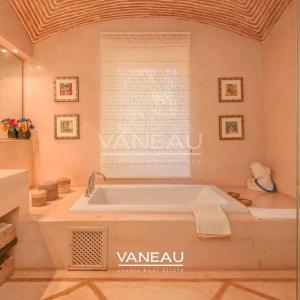 Propriété à vendre route de Fes avec VNA