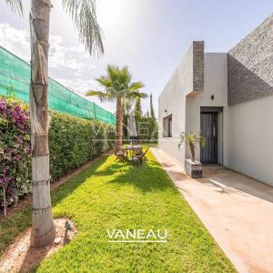 Villa au calme avec piscine – Route de Ouarzazate