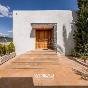 Villa au calme avec piscine – Route de Ouarzazate