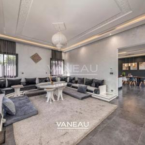 Villa au calme avec piscine – Route de Ouarzazate