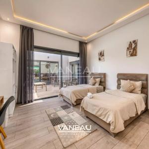 Villa au calme avec piscine – Route de Ouarzazate