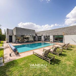 Villa au calme avec piscine – Route de Ouarzazate