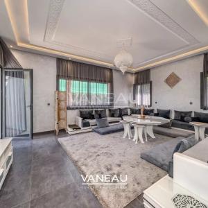 Villa au calme avec piscine – Route de Ouarzazate
