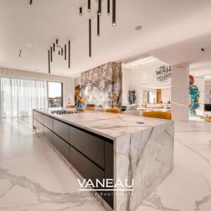 Villa de luxe à vendre à Marrakech avec AVNA – Vue panoramique sur l’Atlas