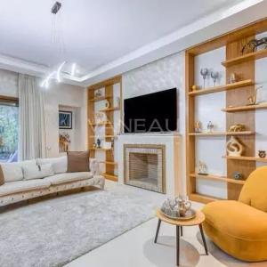 Villa d’exception au cœur du golf avec grand jardin, piscine et vue imprenable sur les montagnes