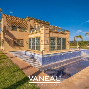 Villa aux allures de palais avec autorisation de maison d'hôtes sur la route de l'Ourika