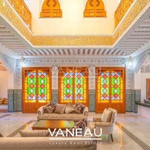 Villa aux allures de palais avec autorisation de maison d'hôtes sur la route de l'Ourika