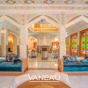 Villa aux allures de palais avec autorisation de maison d'hôtes sur la route de l'Ourika