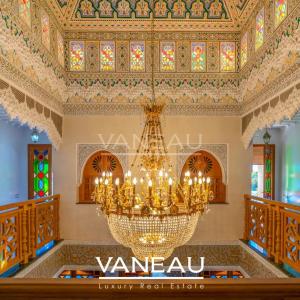Villa aux allures de palais avec autorisation de maison d'hôtes sur la route de l'Ourika