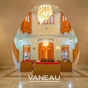 Villa aux allures de palais avec autorisation de maison d'hôtes sur la route de l'Ourika