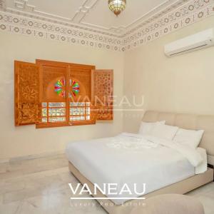 Villa aux allures de palais avec autorisation de maison d'hôtes sur la route de l'Ourika