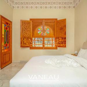 Villa aux allures de palais avec autorisation de maison d'hôtes sur la route de l'Ourika
